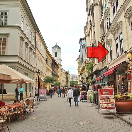 Vaci Deluxe Apartment Budapeste Exterior foto